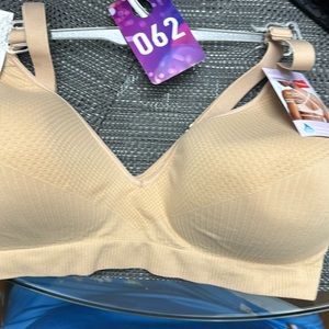 Hanes Perfect Coverage Bra